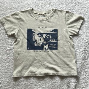 Gray Brandy Melville graphic tee